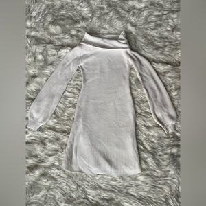 VENUS white long sleeve turtle neck sweater dress